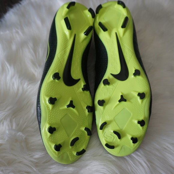 Nike Phantom Vision Pro DF FG Men’s Soccer Cleats - Picture 6 of 7